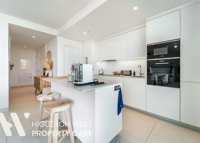 Higueron West Collection - The Blue Horizon By Hwpc דירה *