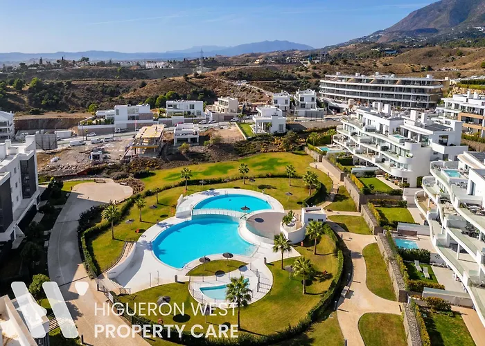 Higueron West Collection - The Blue Horizon By Hwpc * פואנגירולה