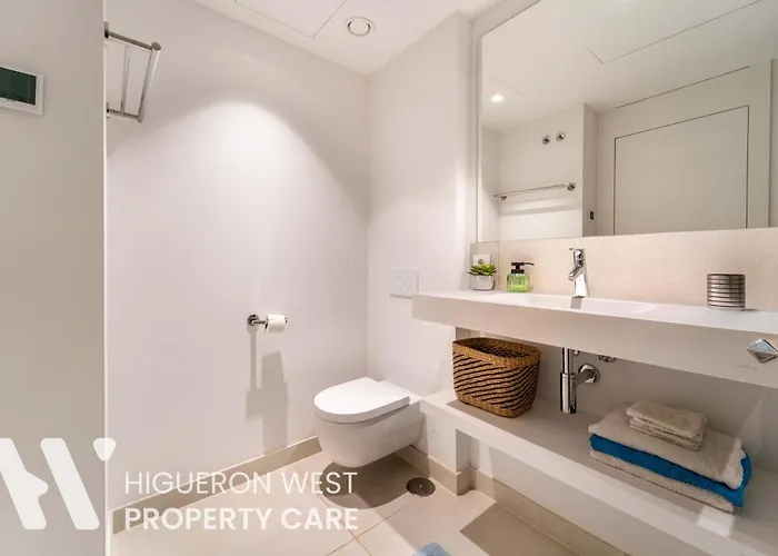 Higueron West Collection - The Blue Horizon By Hwpc * פואנגירולה