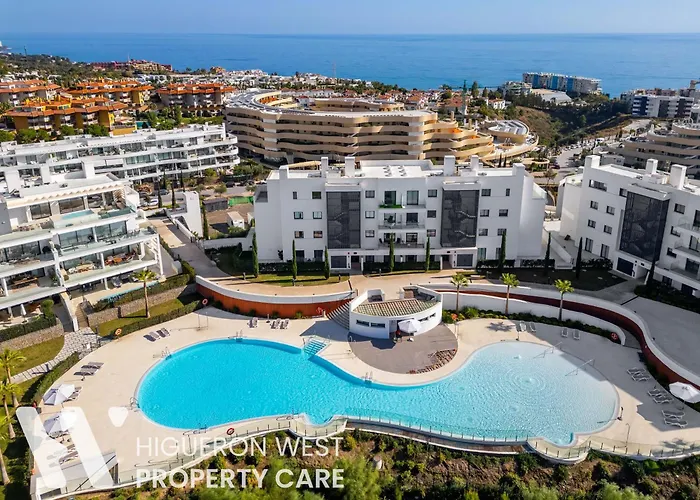 Higueron West Collection - The Blue Horizon By Hwpc דירה פואנגירולה